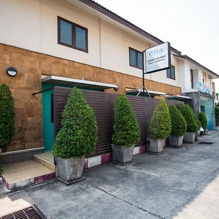 Phuket Oyo 345 The Click Guesthouse At Chalong מראה חיצוני תמונה