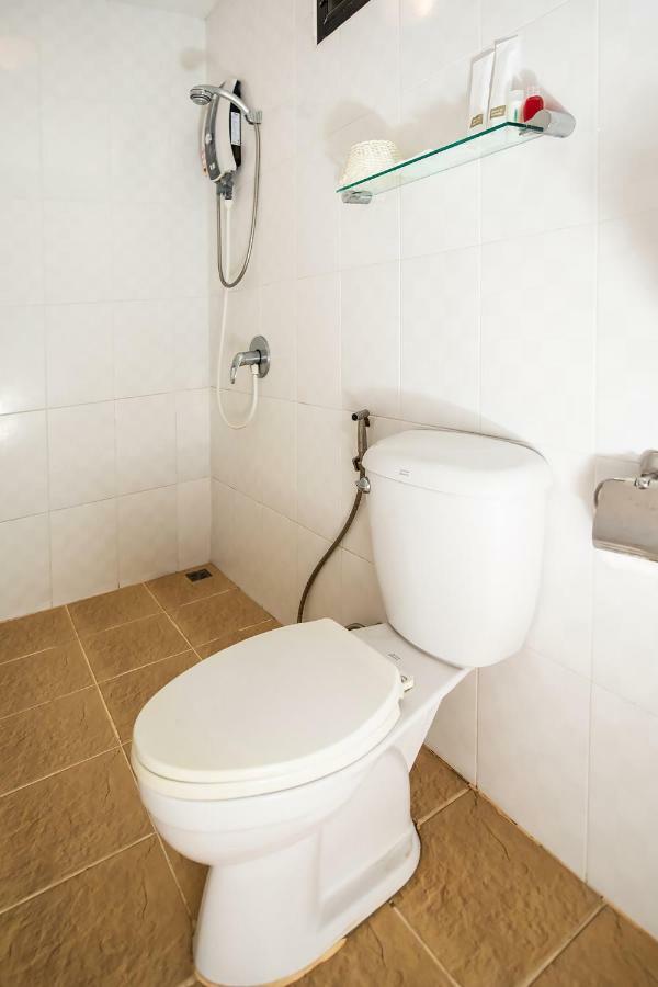 Phuket Oyo 345 The Click Guesthouse At Chalong מראה חיצוני תמונה